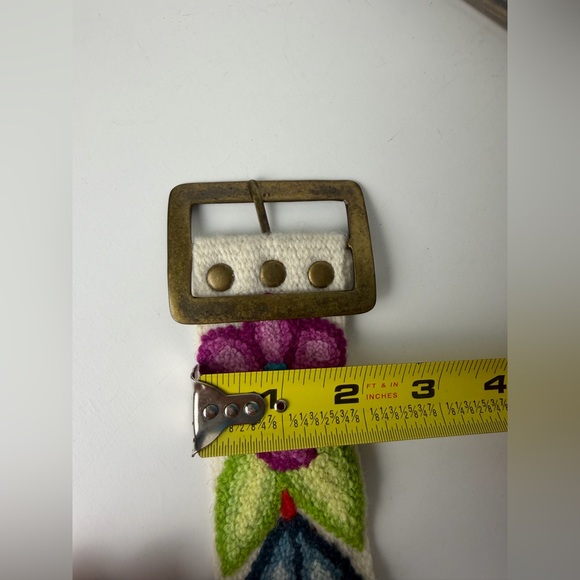 Embroidered colorful wool floral belt - Picture 6 of 7